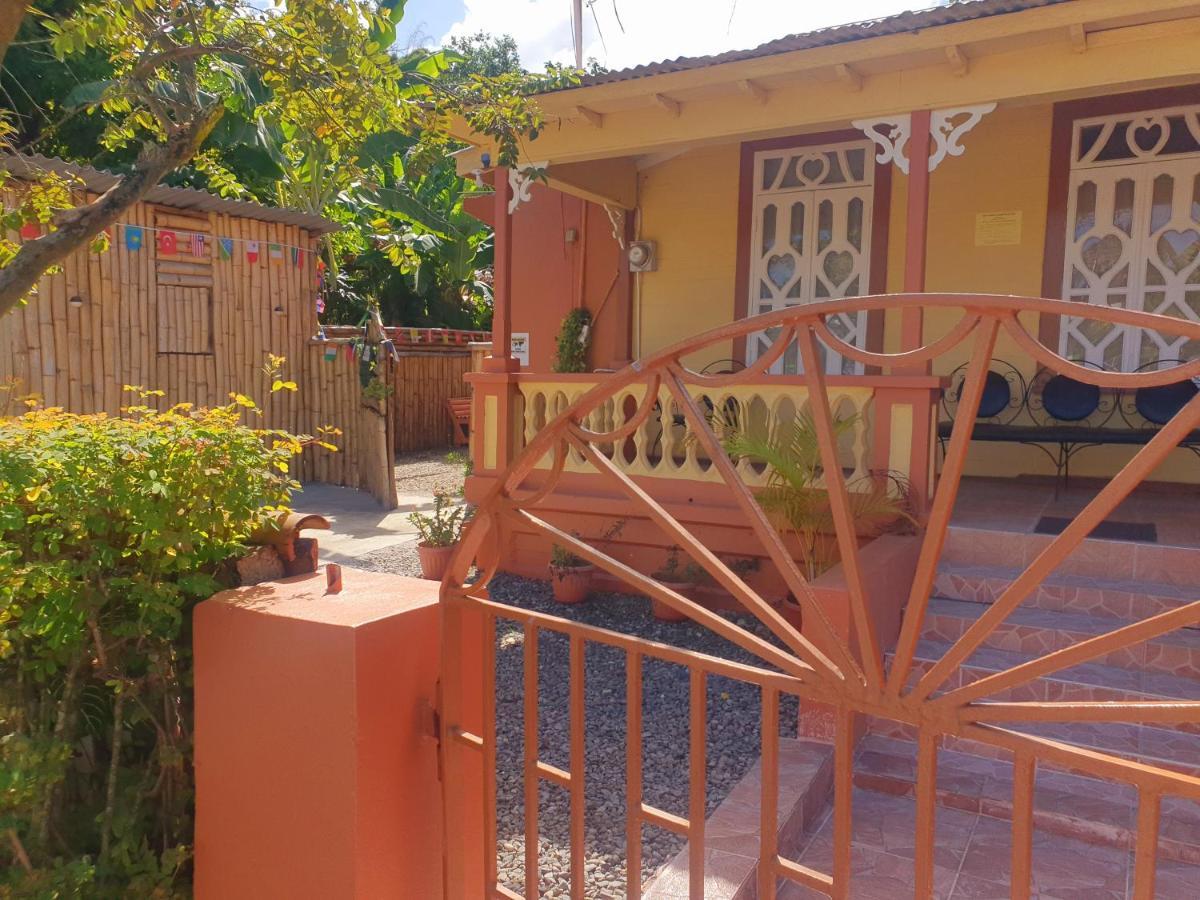Mesmerize Guest House Port Antonio Exterior photo